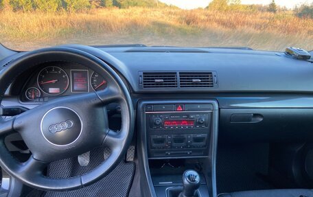 Audi A4, 2002 год, 410 000 рублей, 24 фотография