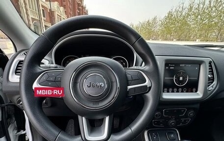 Jeep Compass II, 2019 год, 2 250 000 рублей, 6 фотография