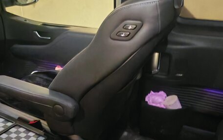 Hyundai Staria, 2023 год, 6 499 000 рублей, 16 фотография