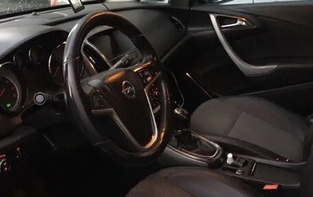 Opel Astra J, 2011 год, 820 000 рублей, 2 фотография