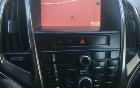 Opel Astra J, 2011 год, 820 000 рублей, 3 фотография