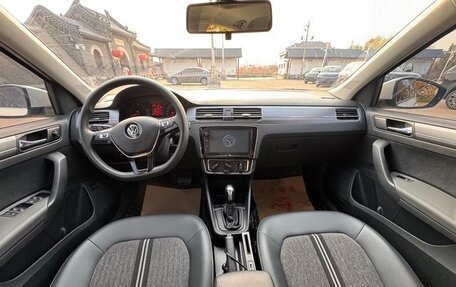 Volkswagen Santana, 2021 год, 960 000 рублей, 8 фотография