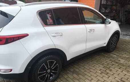 KIA Sportage IV рестайлинг, 2018 год, 2 000 000 рублей, 3 фотография