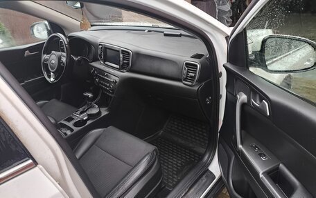 KIA Sportage IV рестайлинг, 2018 год, 2 000 000 рублей, 7 фотография