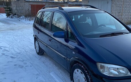 Opel Zafira A рестайлинг, 2002 год, 395 000 рублей, 5 фотография