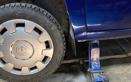 Opel Zafira A рестайлинг, 2002 год, 395 000 рублей, 25 фотография