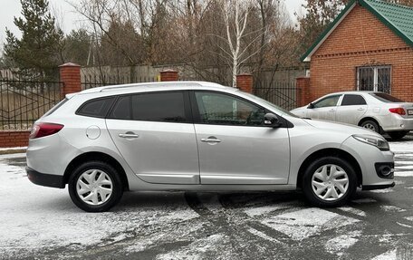 Renault Megane III, 2015 год, 900 000 рублей, 2 фотография