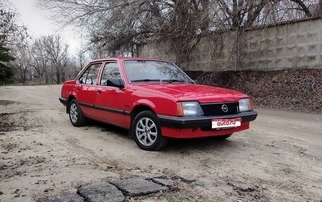 Opel Ascona C, 1982 год, 350 000 рублей, 1 фотография