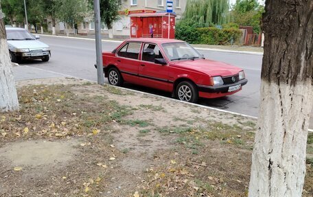 Opel Ascona C, 1982 год, 350 000 рублей, 7 фотография