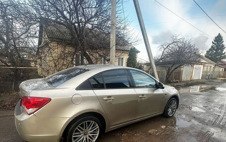 Chevrolet Cruze II, 2010 год, 670 000 рублей, 2 фотография