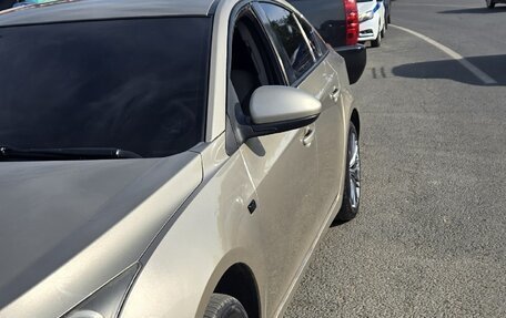 Chevrolet Cruze II, 2010 год, 670 000 рублей, 5 фотография