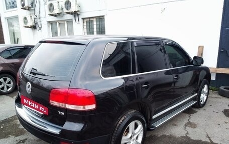 Volkswagen Touareg III, 2006 год, 1 010 000 рублей, 2 фотография