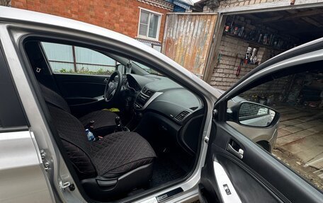 Hyundai Solaris II рестайлинг, 2015 год, 770 000 рублей, 8 фотография