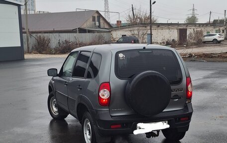 Chevrolet Niva I рестайлинг, 2018 год, 675 000 рублей, 2 фотография