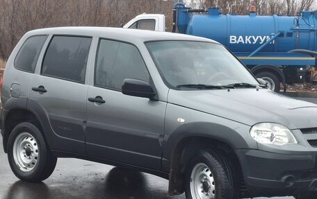 Chevrolet Niva I рестайлинг, 2018 год, 675 000 рублей, 7 фотография