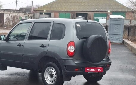 Chevrolet Niva I рестайлинг, 2018 год, 675 000 рублей, 5 фотография
