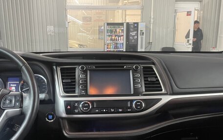 Toyota Highlander III, 2014 год, 2 550 000 рублей, 12 фотография