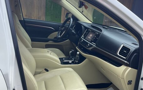 Toyota Highlander III, 2014 год, 3 100 000 рублей, 8 фотография