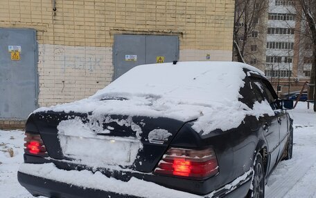 Mercedes-Benz E-Класс, 1994 год, 225 000 рублей, 3 фотография