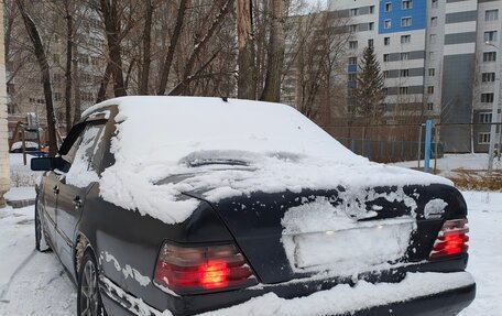 Mercedes-Benz E-Класс, 1994 год, 225 000 рублей, 4 фотография