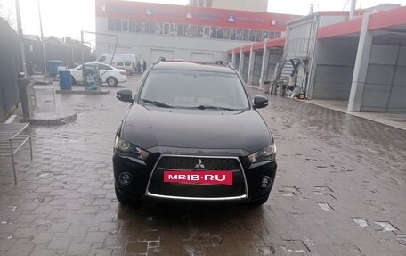 Mitsubishi Outlander III рестайлинг 3, 2010 год, 1 150 000 рублей, 2 фотография