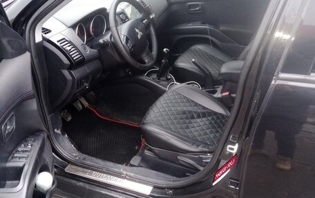 Mitsubishi Outlander III рестайлинг 3, 2010 год, 1 150 000 рублей, 7 фотография