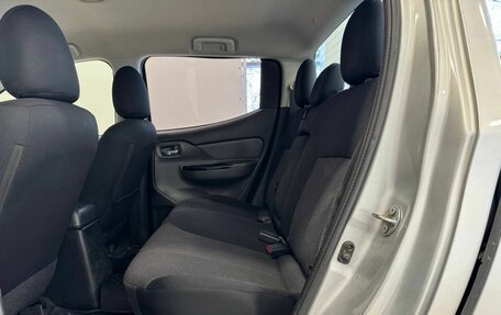 Mitsubishi L200 IV рестайлинг, 2015 год, 1 900 000 рублей, 14 фотография