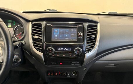 Mitsubishi L200 IV рестайлинг, 2015 год, 1 900 000 рублей, 17 фотография