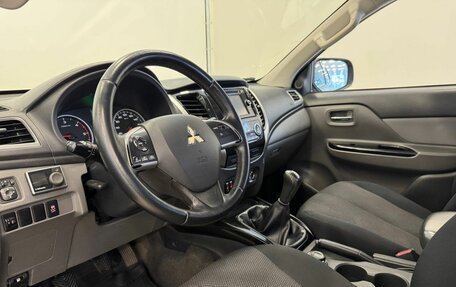 Mitsubishi L200 IV рестайлинг, 2015 год, 1 900 000 рублей, 12 фотография