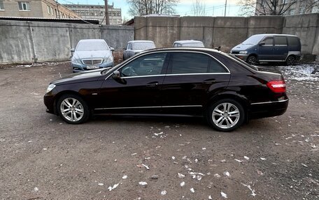 Mercedes-Benz E-Класс, 2012 год, 1 400 000 рублей, 3 фотография