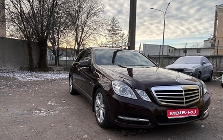 Mercedes-Benz E-Класс, 2012 год, 1 400 000 рублей, 1 фотография