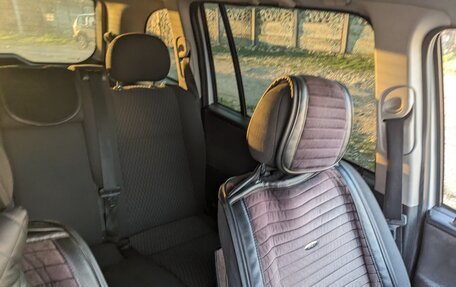 Opel Zafira A рестайлинг, 2003 год, 400 000 рублей, 13 фотография