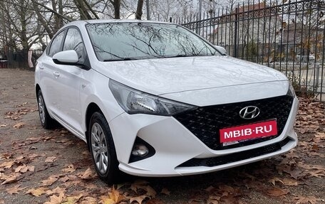 Hyundai Solaris II рестайлинг, 2021 год, 1 600 000 рублей, 1 фотография