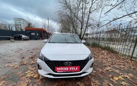 Hyundai Solaris II рестайлинг, 2021 год, 1 600 000 рублей, 3 фотография