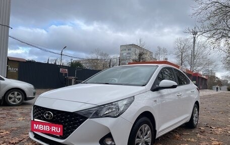 Hyundai Solaris II рестайлинг, 2021 год, 1 600 000 рублей, 8 фотография