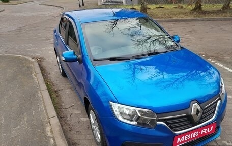 Renault Logan II, 2019 год, 950 000 рублей, 3 фотография