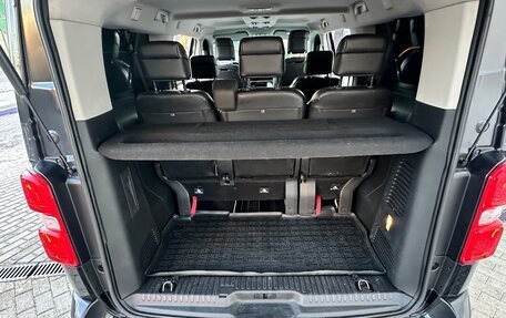 Peugeot Traveller I, 2019 год, 2 890 000 рублей, 26 фотография