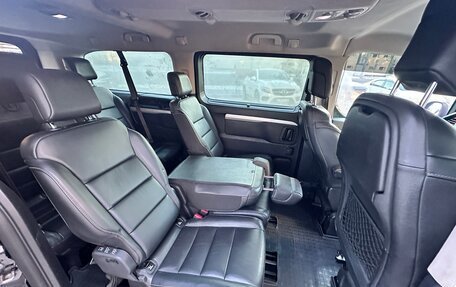 Peugeot Traveller I, 2019 год, 2 890 000 рублей, 21 фотография