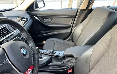 BMW 3 серия, 2017 год, 2 700 000 рублей, 16 фотография