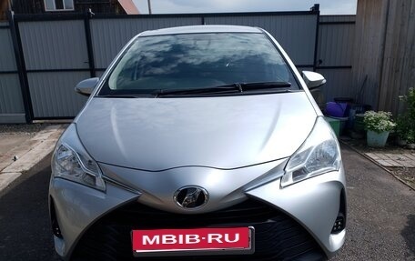 Toyota Vitz, 2017 год, 1 050 000 рублей, 2 фотография