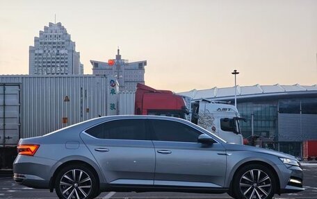 Skoda Superb III рестайлинг, 2022 год, 2 590 000 рублей, 5 фотография