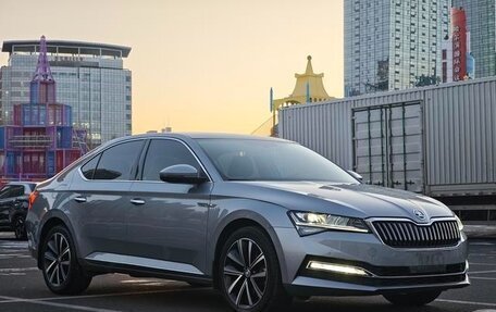 Skoda Superb III рестайлинг, 2022 год, 2 590 000 рублей, 4 фотография