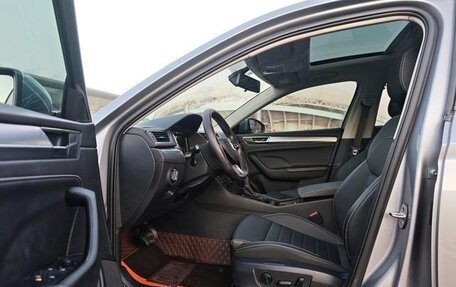 Skoda Superb III рестайлинг, 2022 год, 2 590 000 рублей, 12 фотография