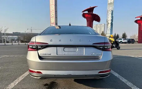 Skoda Superb III рестайлинг, 2022 год, 1 657 000 рублей, 3 фотография