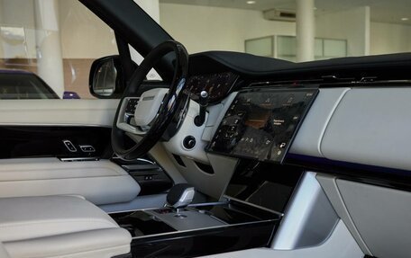 Land Rover Range Rover IV рестайлинг, 2024 год, 21 500 000 рублей, 4 фотография