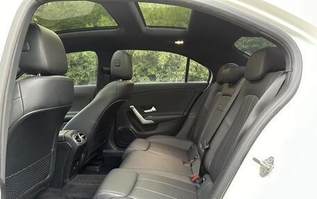 Mercedes-Benz A-Класс, 2024 год, 2 950 000 рублей, 7 фотография