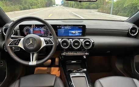 Mercedes-Benz A-Класс, 2024 год, 2 950 000 рублей, 8 фотография