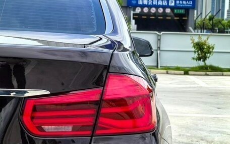 BMW 3 серия, 2018 год, 1 530 000 рублей, 12 фотография