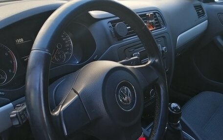 Volkswagen Jetta VI, 2012 год, 900 000 рублей, 8 фотография