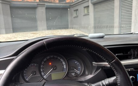 Toyota Corolla, 2015 год, 1 290 000 рублей, 9 фотография